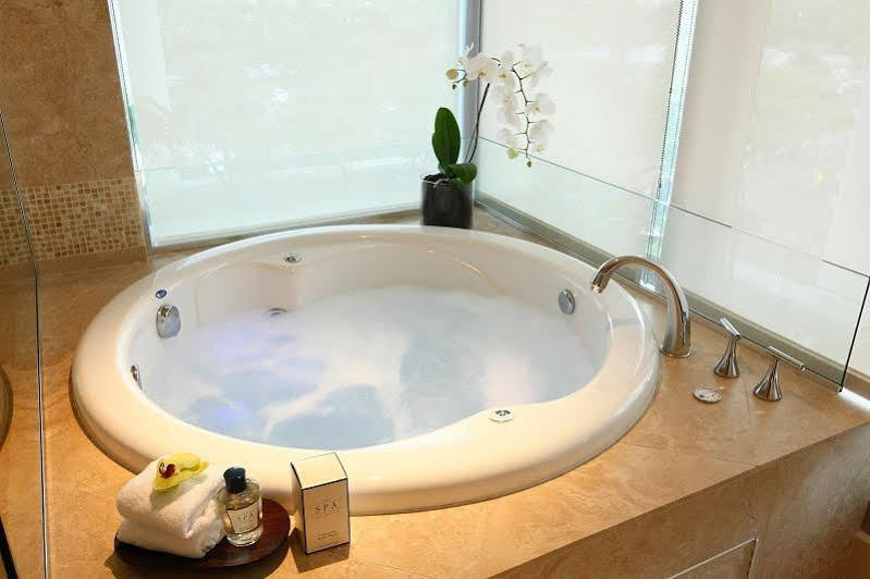 Jet Luxury At The Trump Waikiki Oahu Eksteriør bilde